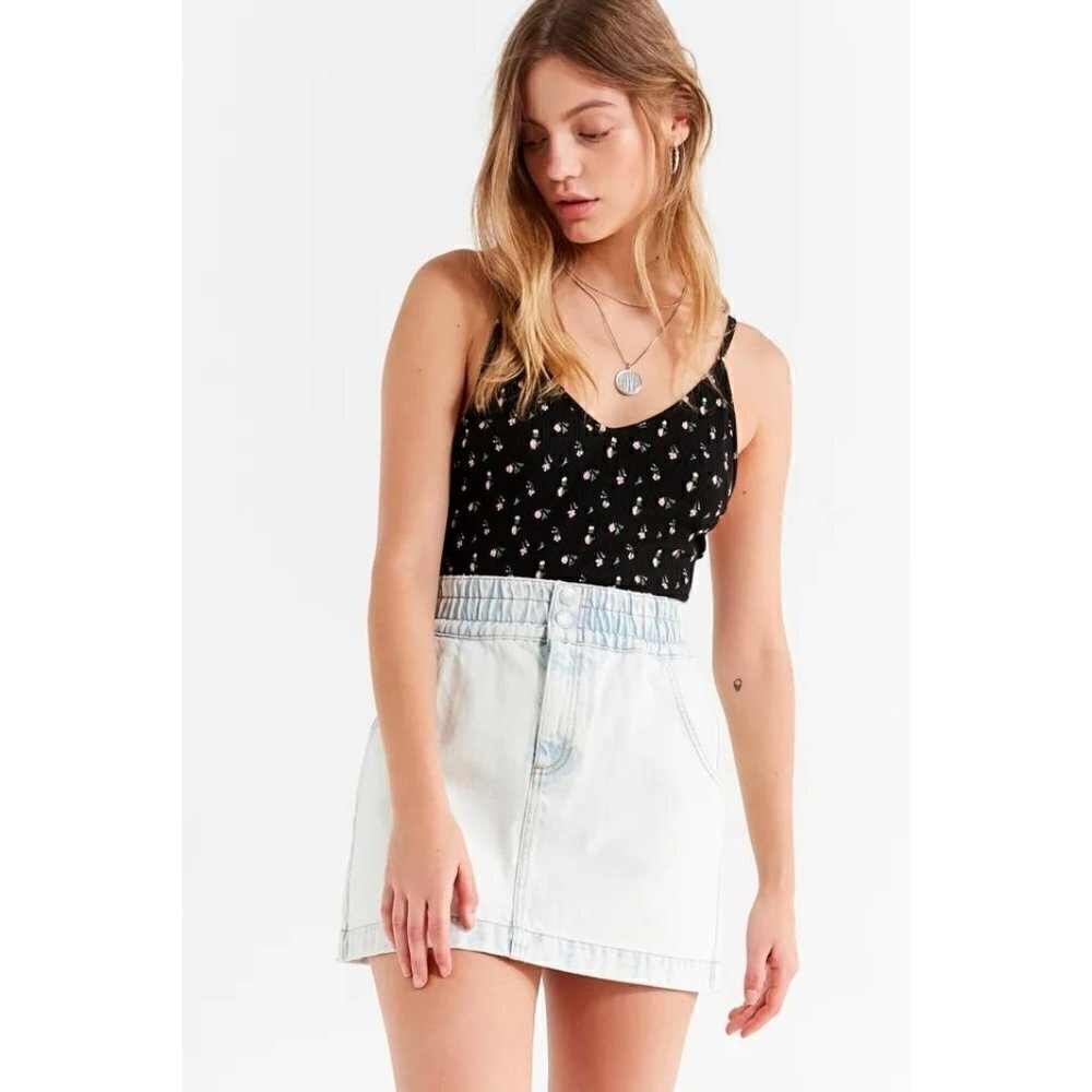Urban Outfitters UO BDG Acid Wash Denim Mini Skirt‎ M